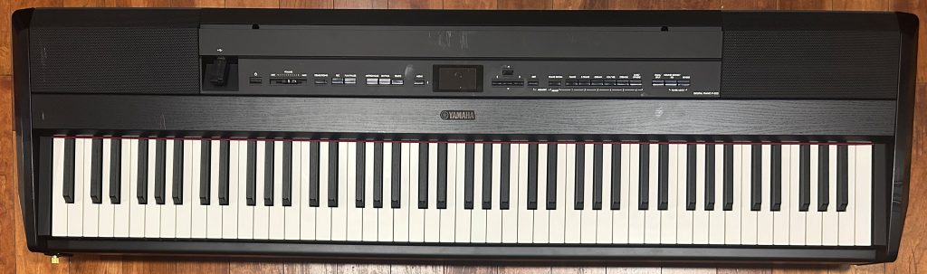 Yamaha P-525